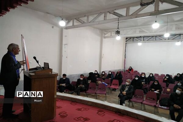 برگزاری گردهمایی مربیان پیشتاز سازمان دانش‌آموزی شاهین شهر