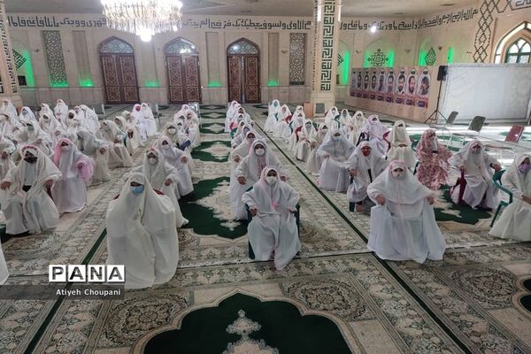 برگزاری جشن تکلیف دختران مدرسه شهید آتوت منطقه ۱۴