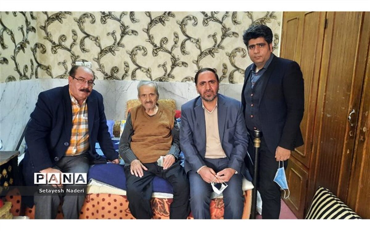 دیدار رئیس اداره فرهنگ و ارشاد اسلامی شهرستان قرچک با هنرمند پیشکسوت موسیقی   