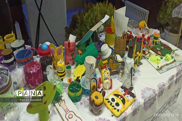 برگزاری نمایشگاه هنرهای دستی به‌مناسبت هفته طبیعت