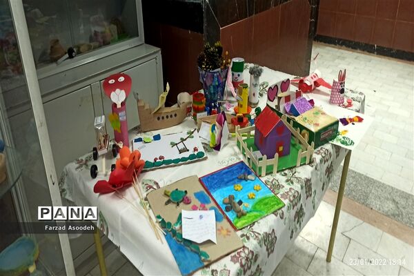برگزاری نمایشگاه هنرهای دستی به‌مناسبت هفته طبیعت