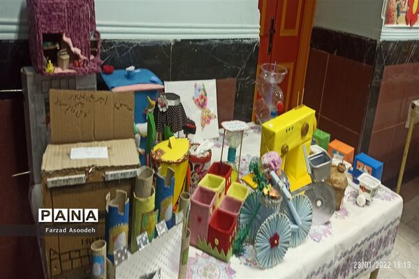 برگزاری نمایشگاه هنرهای دستی به‌مناسبت هفته طبیعت