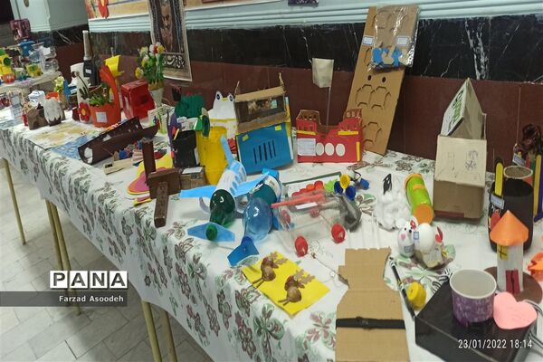 برگزاری نمایشگاه هنرهای دستی به‌مناسبت هفته طبیعت