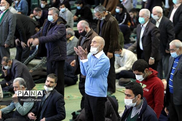 راهپیمایی  نمازگزاران تهرانی در حمایت از مردم مظلوم یمن