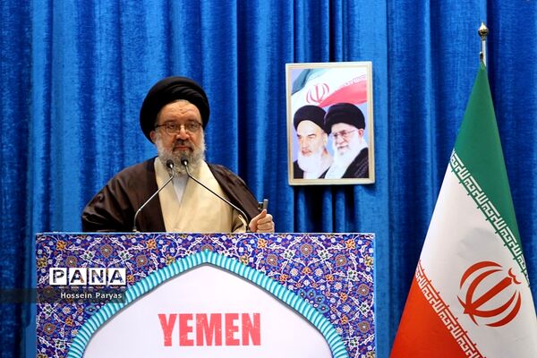 راهپیمایی  نمازگزاران تهرانی در حمایت از مردم مظلوم یمن