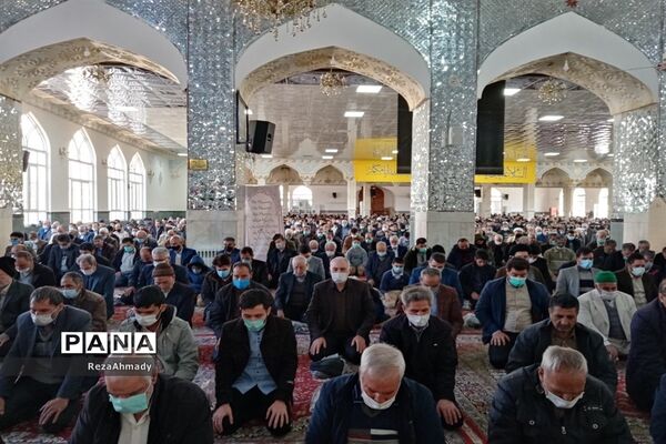برپایی نماز جمعه کاشمر در جوار امامزاده سید حمزه (ع)