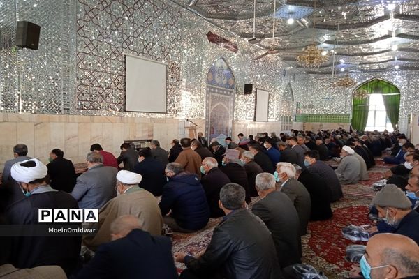 برپایی نماز جمعه کاشمر در جوار امامزاده سید حمزه (ع)