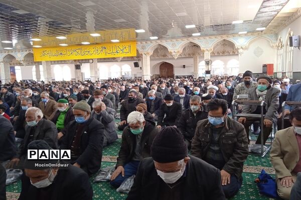 برپایی نماز جمعه کاشمر در جوار امامزاده سید حمزه (ع)
