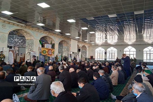 برپایی نماز جمعه کاشمر در جوار امامزاده سید حمزه (ع)