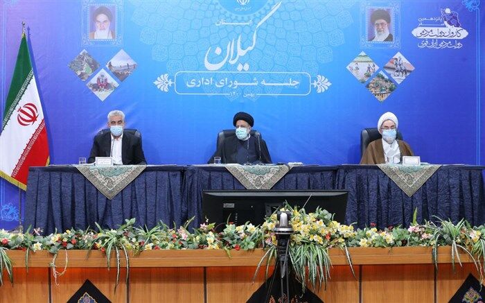 دستگاه‌های اداری در رعایت حقوق مردم و اجرای عدالت پیشتاز باشند