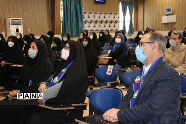 برگزاری کارگاه آموزشی مربیان پیشتاز سازمان دانش‌آموزی ناحیه۶ مشهد