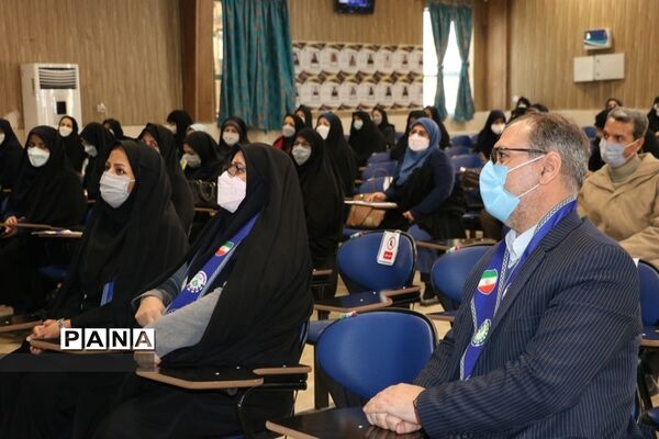 برگزاری کارگاه آموزشی مربیان پیشتاز سازمان دانش‌آموزی ناحیه۶ مشهد