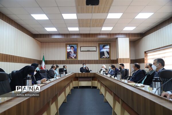 نشست معاونان پرورشی مناطق 19گانه آموزش و پرورش شهر تهران