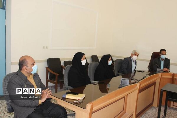 جلسه توانمندسازی مشاوران شهرستان دشتستان