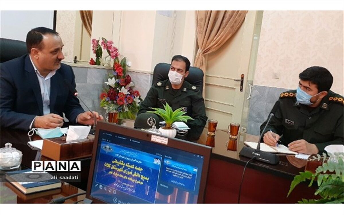 گفتمان انقلاب باید در جامعه ترویج یابد