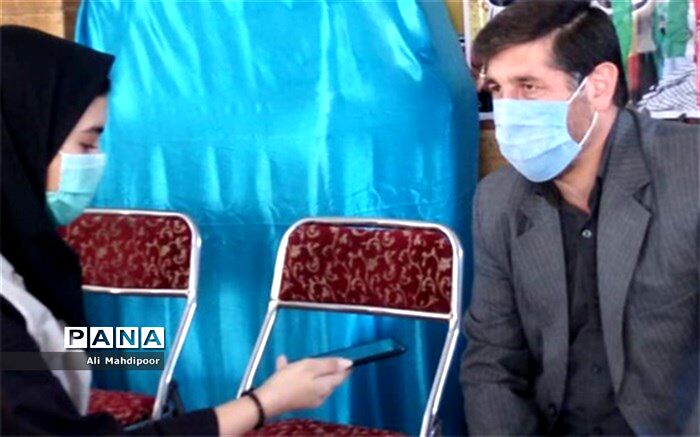 بزرگداشت دهه فجر فرصتی برای رونمایی از ثمرات انقلاب اسلامی است