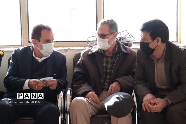 زنگ انقلاب در مدارس آباده