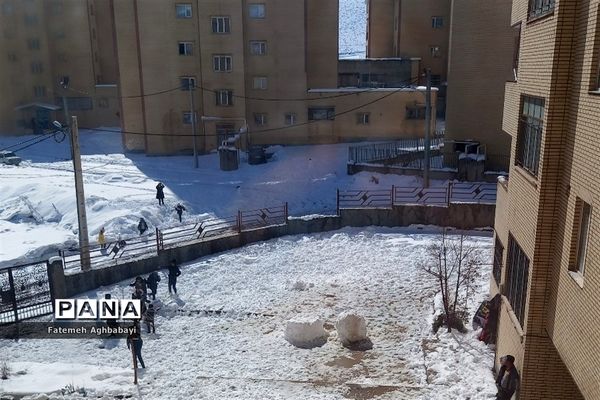 روز دل انگیز برفی درمنظریه شهرکرد