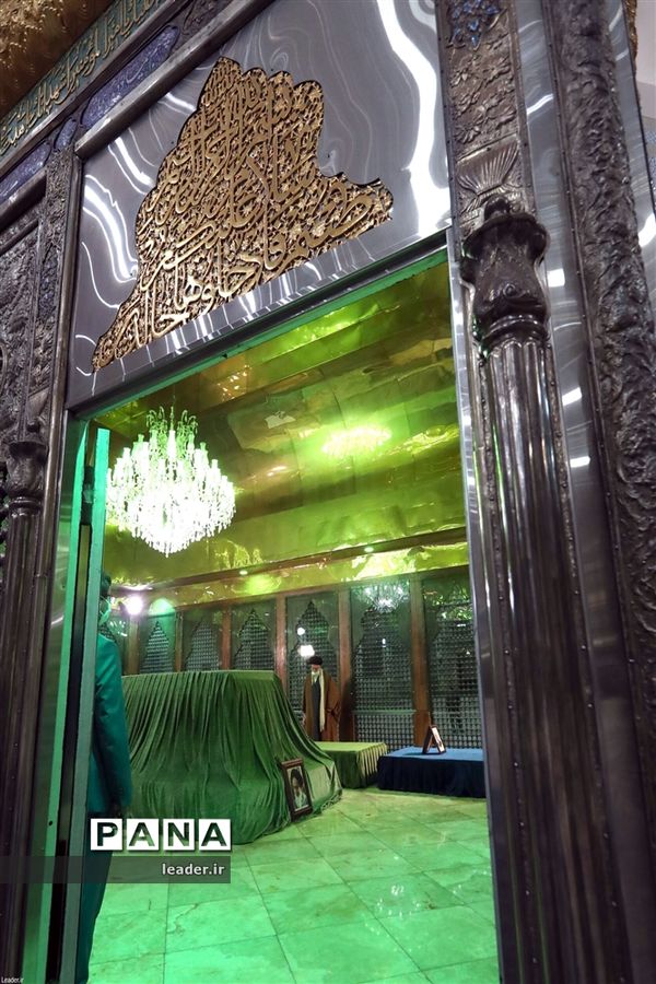 حضور در مرقد مطهر امام راحل و گلزار شهدای بهشت زهرا