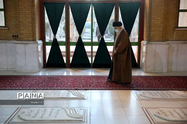 حضور در مرقد مطهر امام راحل و گلزار شهدای بهشت زهرا