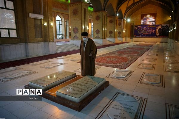 حضور در مرقد مطهر امام راحل و گلزار شهدای بهشت زهرا