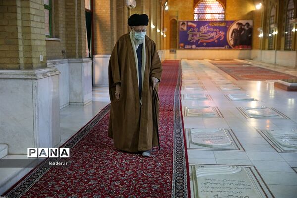 حضور در مرقد مطهر امام راحل و گلزار شهدای بهشت زهرا