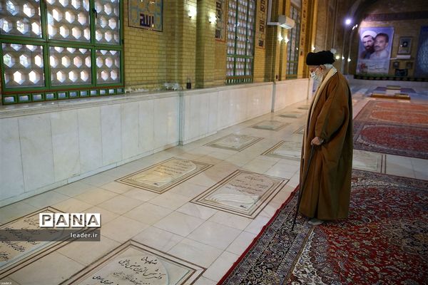 حضور در مرقد مطهر امام راحل و گلزار شهدای بهشت زهرا