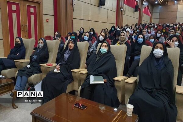 همایش انگیزشی معاونان آموزشی بهارستان