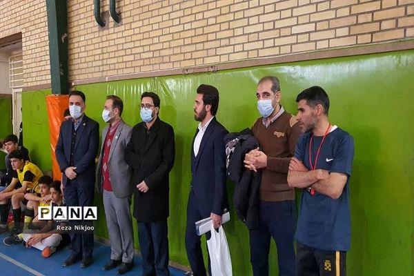 تقدیر از تیم‌های برتر فوتبال بهارستان یک