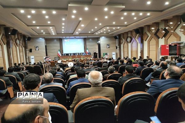 برگزاری شورای اداری و آیین تکریم و معارفه فرماندار کاشمر