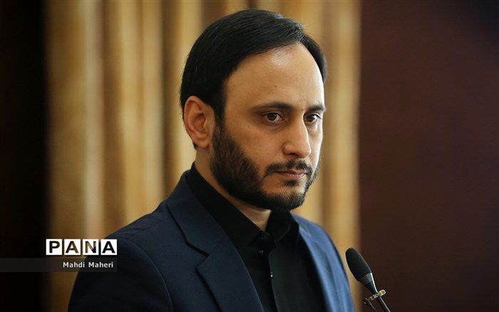 خصوصی‌سازی پرسپولیس و استقلال در حال انجام است