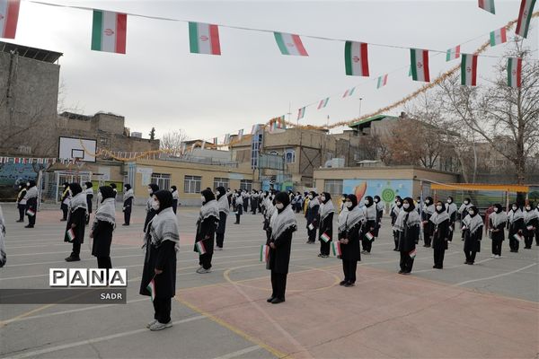 نواختن زنگ انقلاب در مشهد