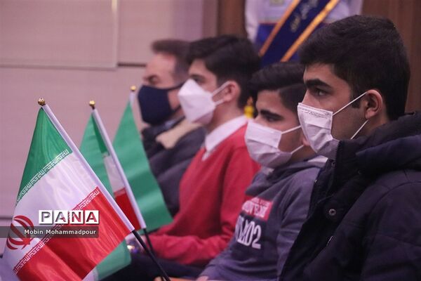 آغاز جشن‌های پیروزی انقلاب با نواخته شدن زنگ انقلاب در آذربایجان شرقی