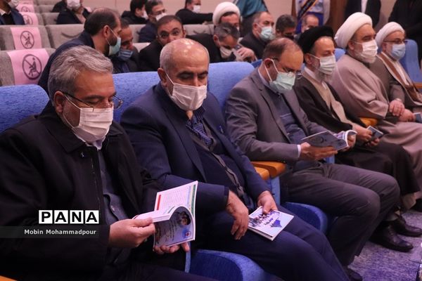 آغاز جشن‌های پیروزی انقلاب با نواخته شدن زنگ انقلاب در آذربایجان شرقی