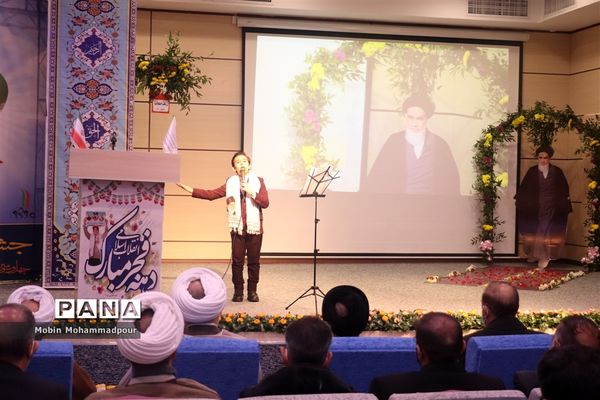 آغاز جشن‌های پیروزی انقلاب با نواخته شدن زنگ انقلاب در آذربایجان شرقی