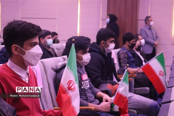 آغاز جشن‌های پیروزی انقلاب با نواخته شدن زنگ انقلاب در آذربایجان شرقی