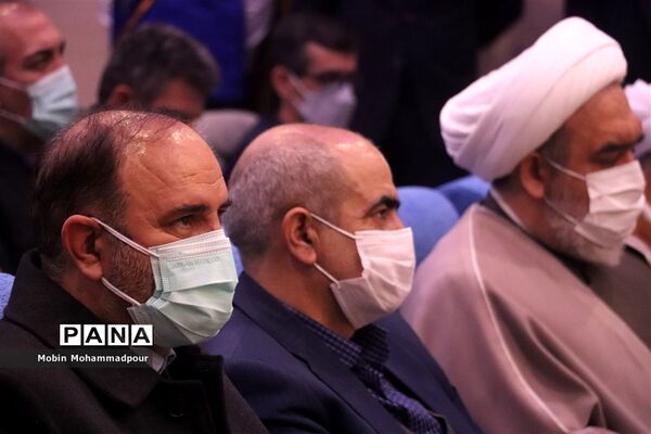 آغاز جشن‌های پیروزی انقلاب با نواخته شدن زنگ انقلاب در آذربایجان شرقی