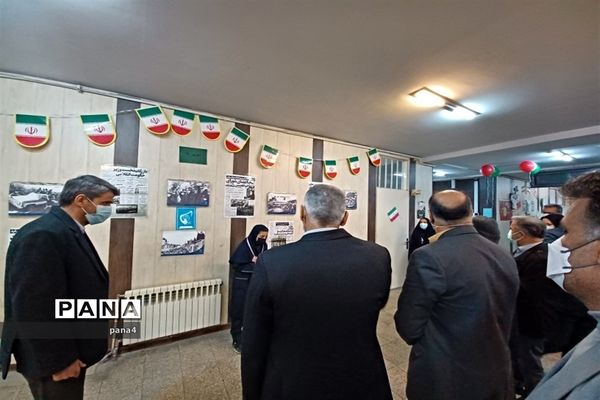 آیین نمادین زنگ انقلاب درمدرسه تربیت آموزش و پرورش منطقه 4