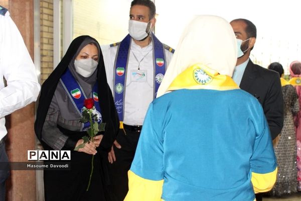 طنین زنگ انقلاب همزمان با سراسر کشور در مدارس فارس