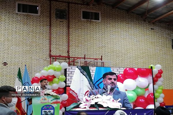 نواخته شدن زنگ گلبانگ انقلاب در استان اصفهان