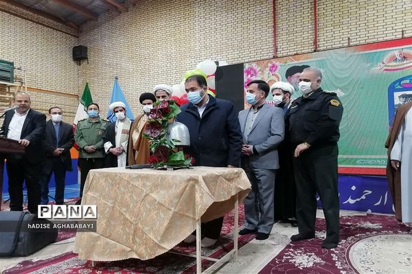 نواخته شدن زنگ گلبانگ انقلاب در استان اصفهان