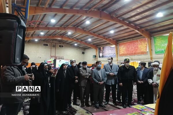 نواخته شدن زنگ گلبانگ انقلاب در استان اصفهان