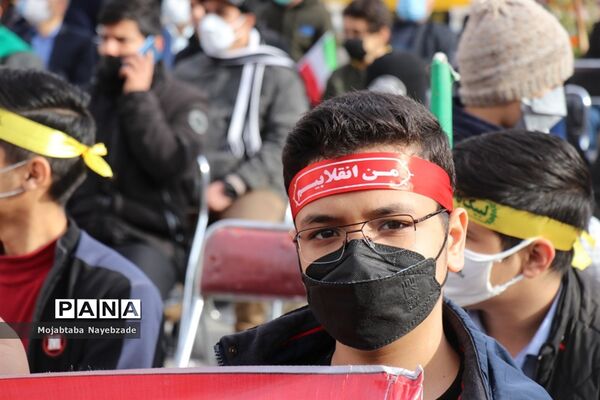 مراسم گلبانگ انقلاب در عرصه میدان شهدای مشهد
