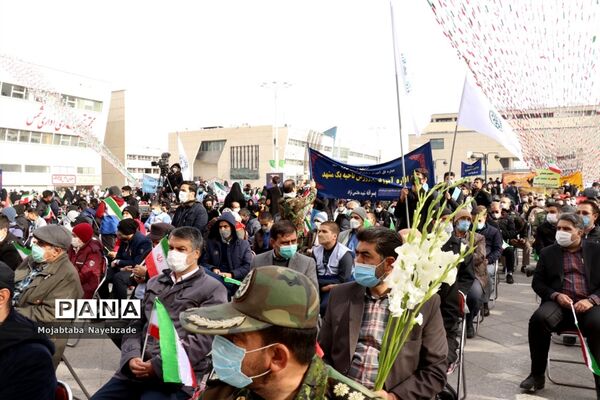 مراسم گلبانگ انقلاب در عرصه میدان شهدای مشهد
