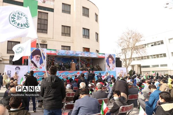 مراسم گلبانگ انقلاب در عرصه میدان شهدای مشهد
