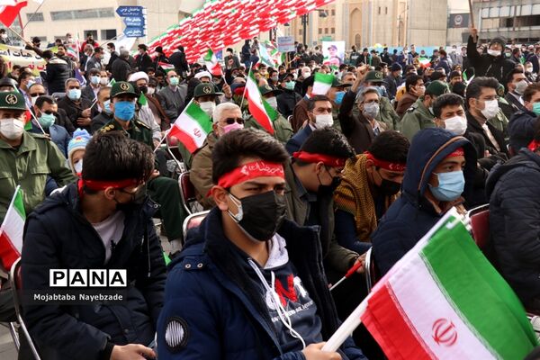 مراسم گلبانگ انقلاب در عرصه میدان شهدای مشهد