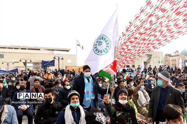 مراسم گلبانگ انقلاب در عرصه میدان شهدای مشهد