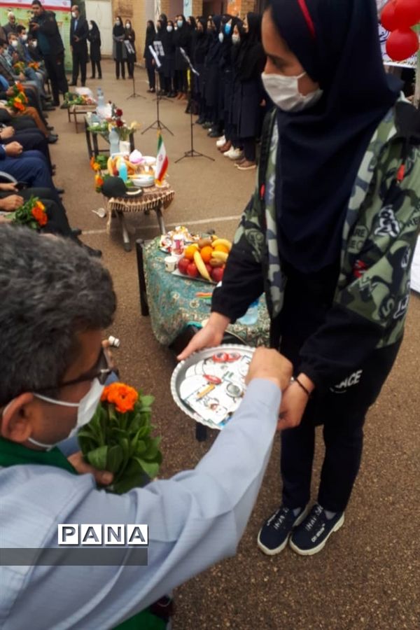 نواختن زنگ انقلاب در شهرستان حمیدیه