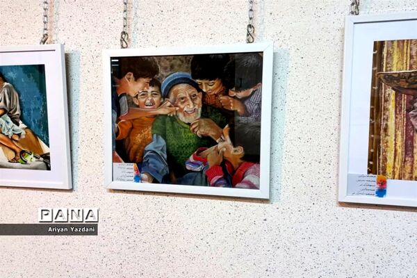 برگزاری نمایشگاه عکس و آثار هنری هنرجویان هنرستان هنر و اندیشه ناحیه یک شیراز