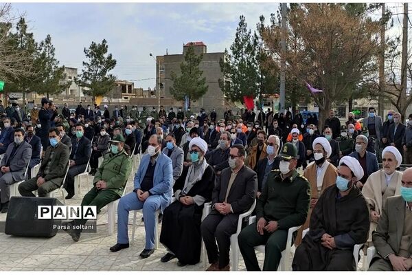 برگزاری ,مراسم نمادین گلباران ورود حضرت امام به میهن اسلامی در کاشمر